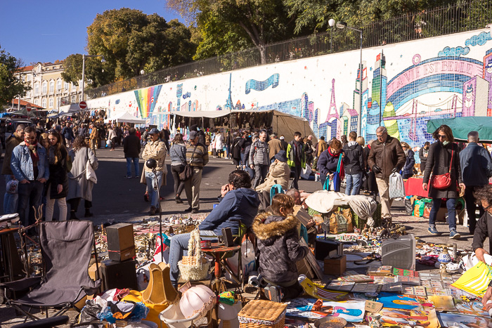 64 Lisbon Thieves Market DSC05508