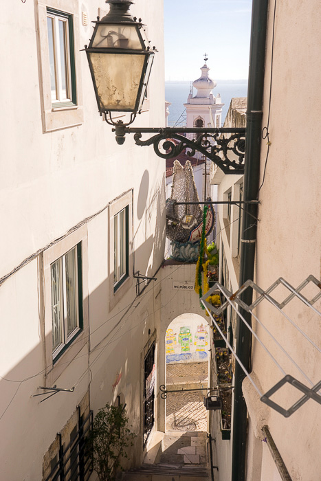 15 Alfama Lisbon DSC08347 1