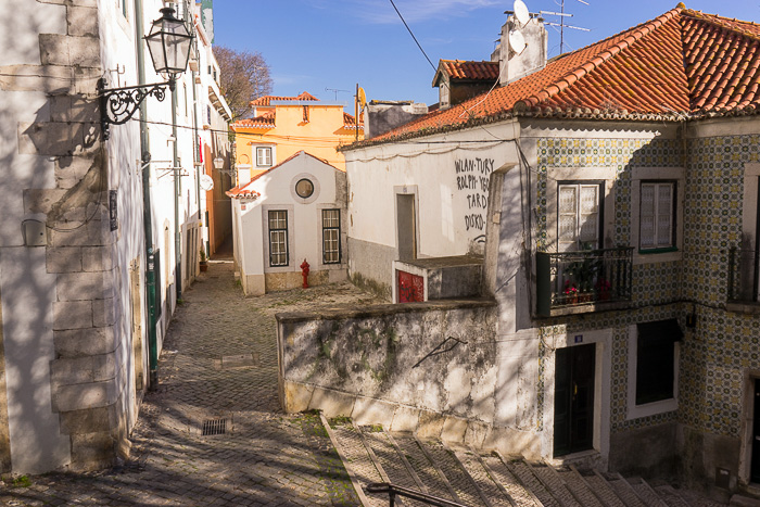 44 Alfama Lisbon DSC08447