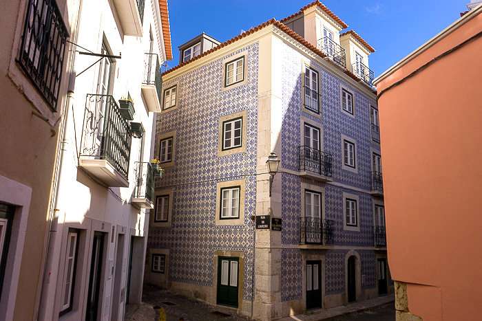 48 Alfama Lisbon DSC08462