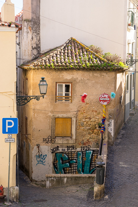 49 Alfama Lisbon DSC08466