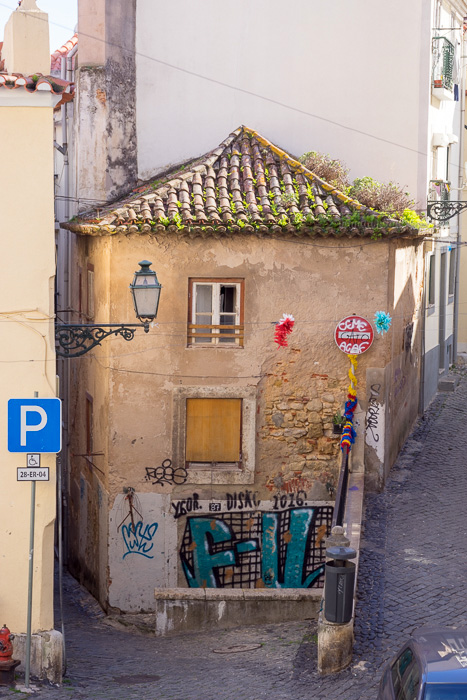 37 Street Art In Lisbon DSC08466